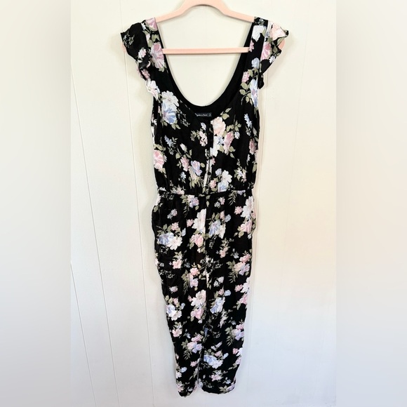 Abercrombie & Fitch sleeveless black floral jumpsuit size SM - Picture 1 of 4